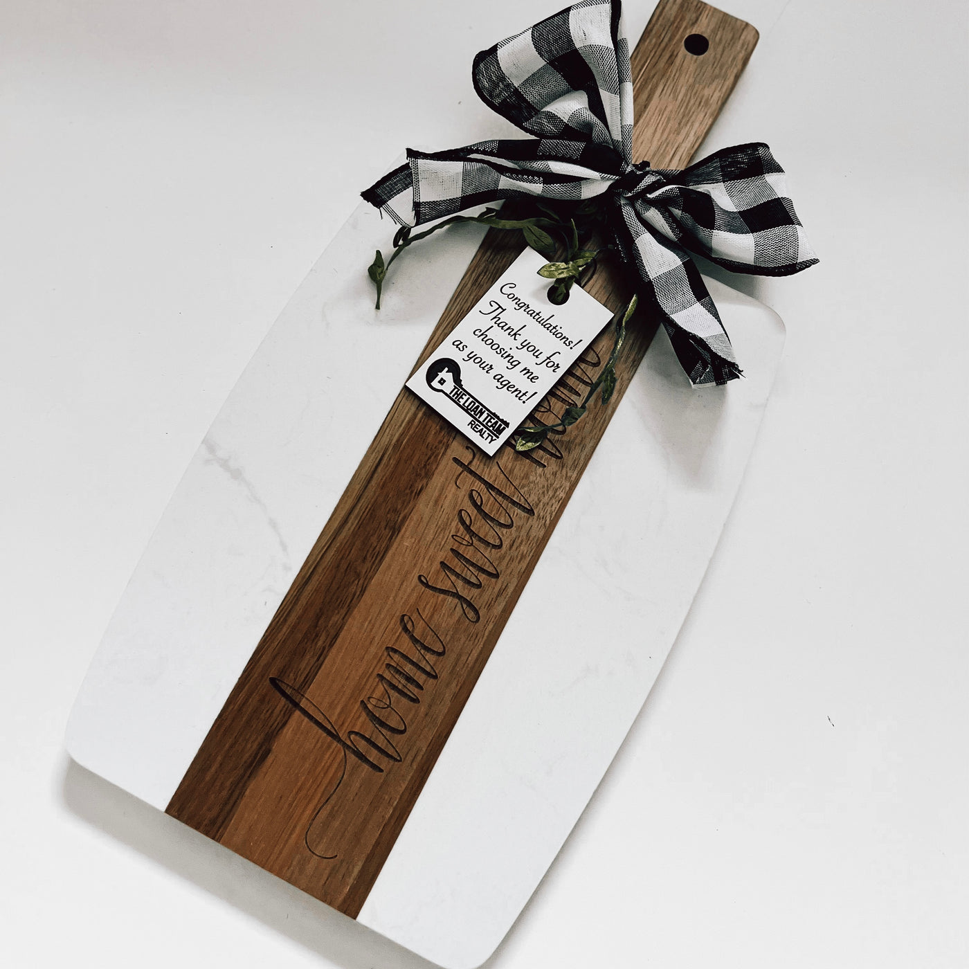 Real Estate closing gift, Marble and Acacia Wood - Serving/Charcuterie Board with Home Sweet Home Design